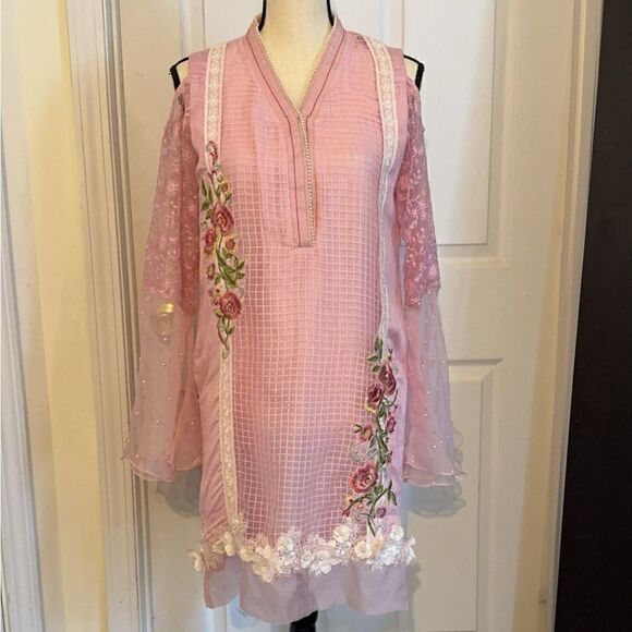 JEEM PAKISTANI DESIGNER AUTHENTIC FLORAL PEARL APPLIQUÉ DRESS - Picture 3 of 6